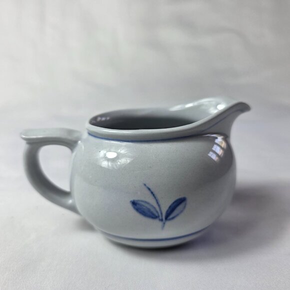 Arabia of Finland Blue Rose Creamer Gray/Blue with Blue Flowers 4 Ounce Size - Picture 2 of 12